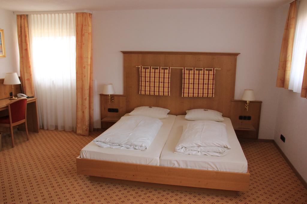 Hotel Am Schloss Darmstaedter Hof Bad Homburg vor der Höhe Cameră foto